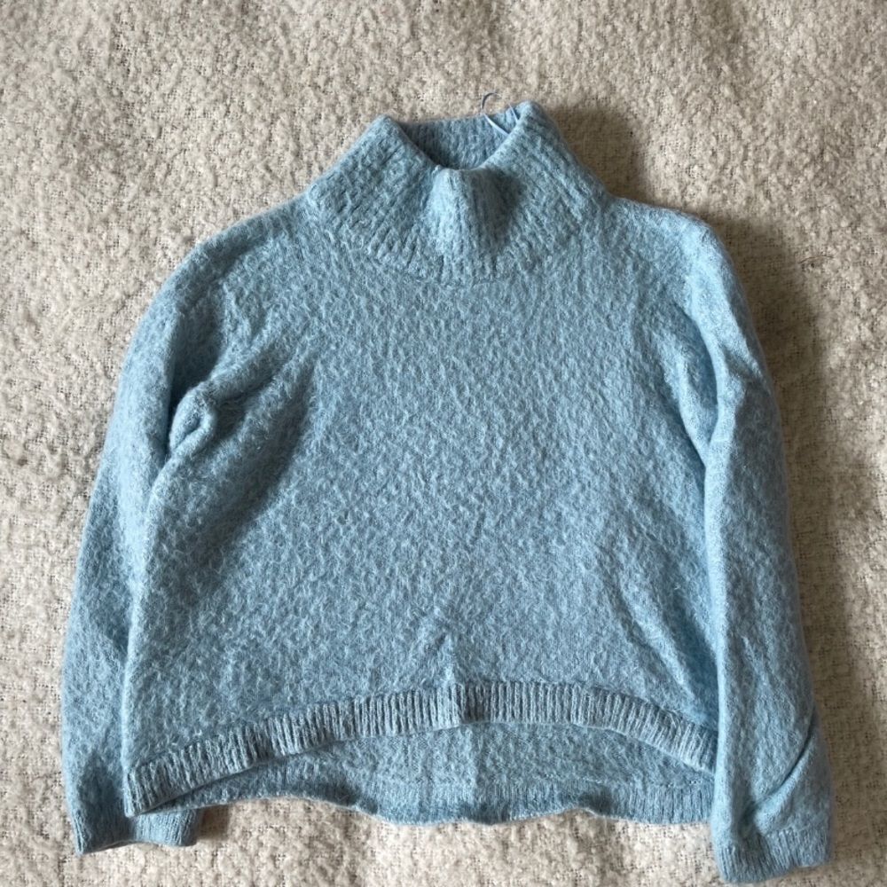 Vince camuto crop mock neck sweater small